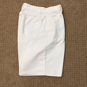Lee White Denim Shorts - Size 10 Petite ⏺️